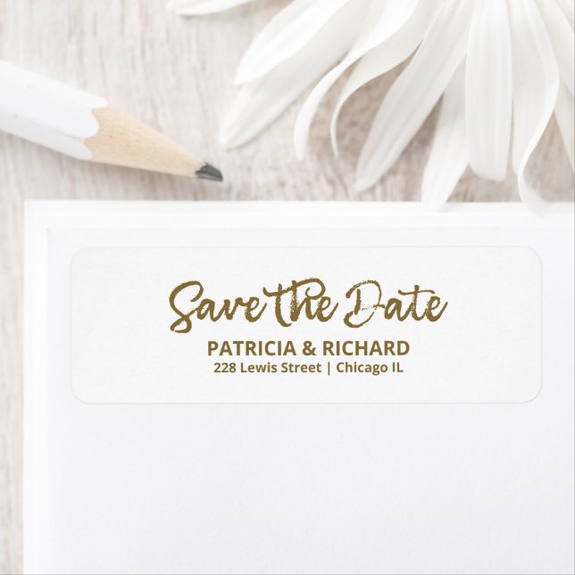 Étiquette Chic Gold Calligraphy Enregistrer La Date Adresse  (En situation)