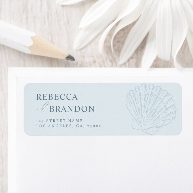Étiquette Coastal Blue Hand Drawn Seashell Wedding Address (En situation)