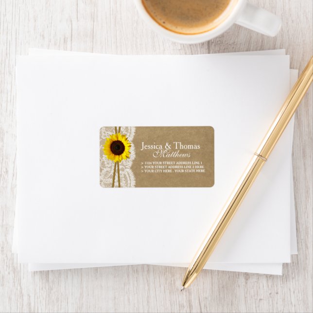 Étiquette Collection de Mariages Kraft, dentelle et tourneso (En situation)