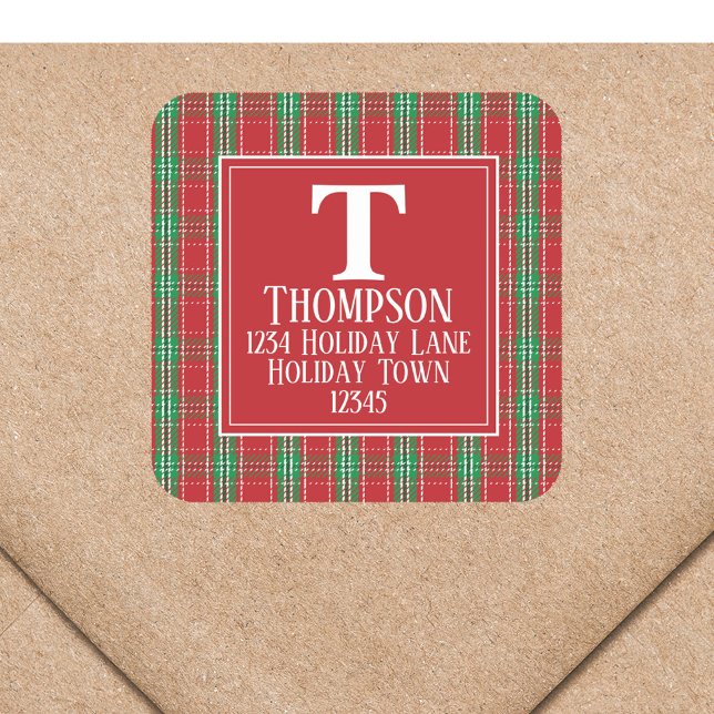 Étiquette d'adresse de retour personnalisée pour N (Christmas red and green plaid return address label with monogram and name. )