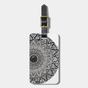 Étiquette de bagage à motif mandala monochrome
