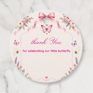 Étiquette de faveur de papillon couronné Baby in B