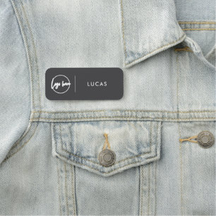 Étiquette de nom d'employé de base avec logo d'ent