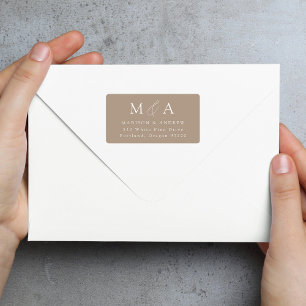 Étiquette Élégant moderne Taupe Monogramme Adresse de retour