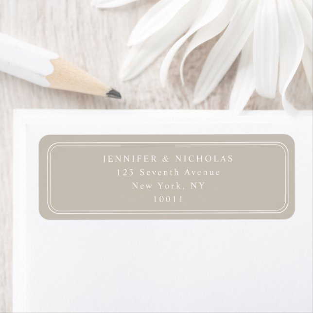 Étiquette Elegant Taupe Wedding Return Address (En situation)