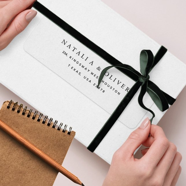 Étiquette Élégant texte simple Adresse de retour en noir et  (Créateur téléchargé)