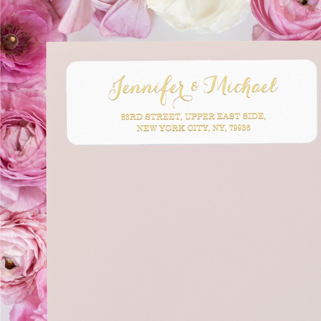 Étiquette Élégante Adresse de Retour de Mariage en Écriture  (Elegant White Golden Script Wedding Return Address Label)