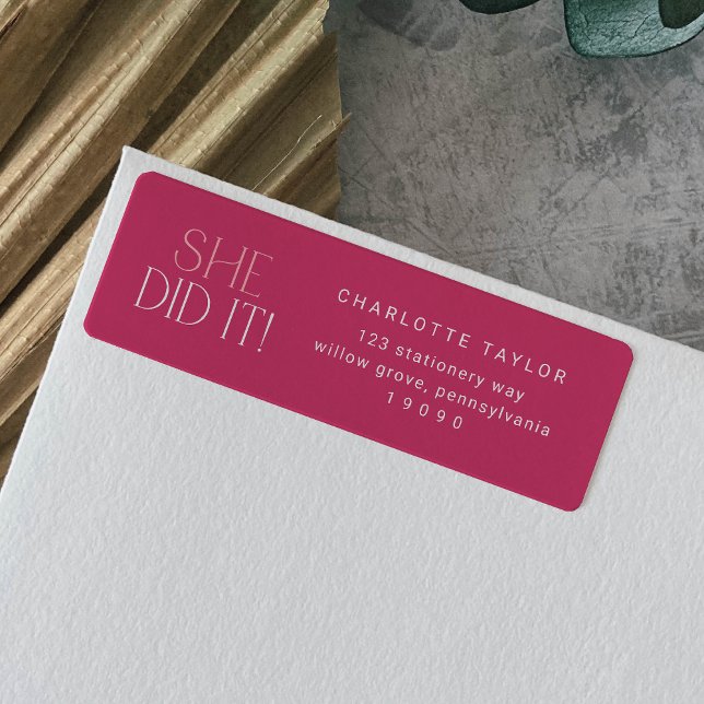 Étiquette Fete moderne Hot Rose Elle L'A Fait Graduation Ret (Créateur téléchargé)