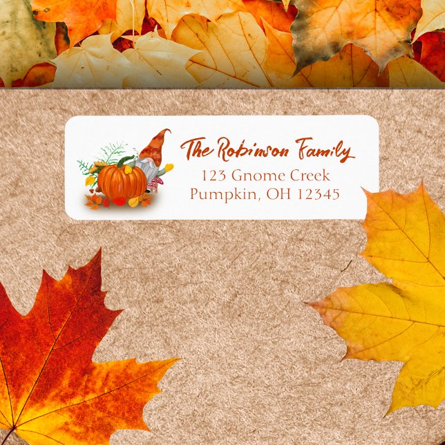 Étiquette Gnome d'automne avec Citrouille (Friendly Greetings: Autumn Gnome Address Label, Whimsy for Your Fall Correspondence!)