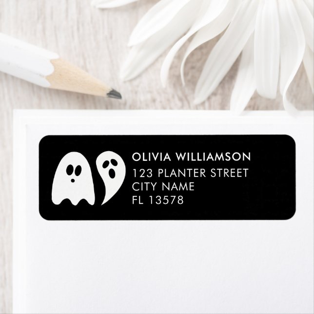 Étiquette Halloween fantôme (En situation)