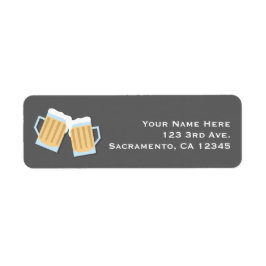 Étiquette Il y a un bébé brassant des mugs de bière Douche G
