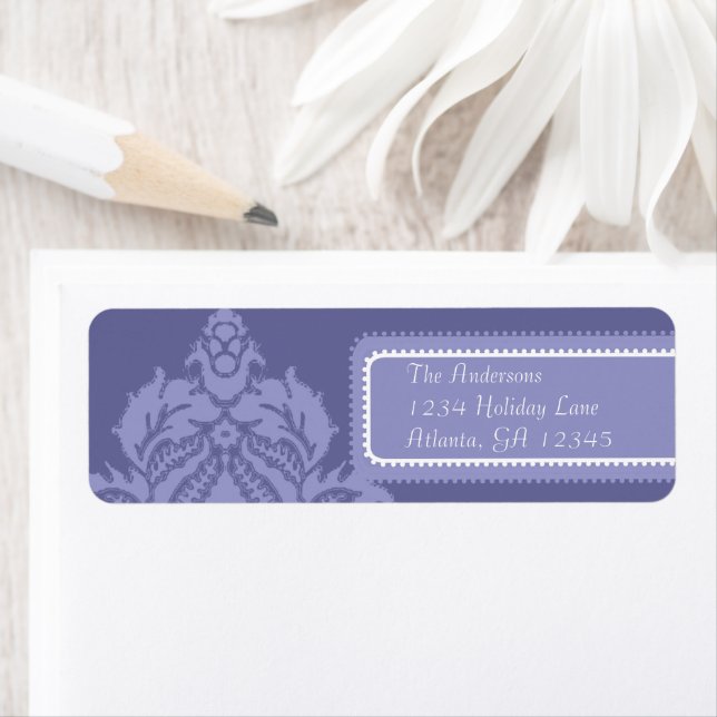 Étiquette Ivory Damask Lilac Eggplant (En situation)