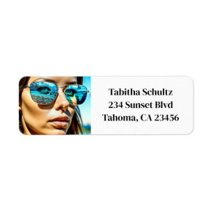 Étiquette Jolie femme avec réflexion sur les lunettes de sol