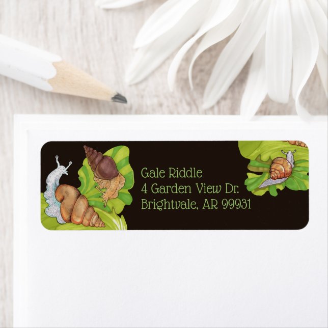 Étiquette Joyeux escargots de jardin sur feuilles (En situation)