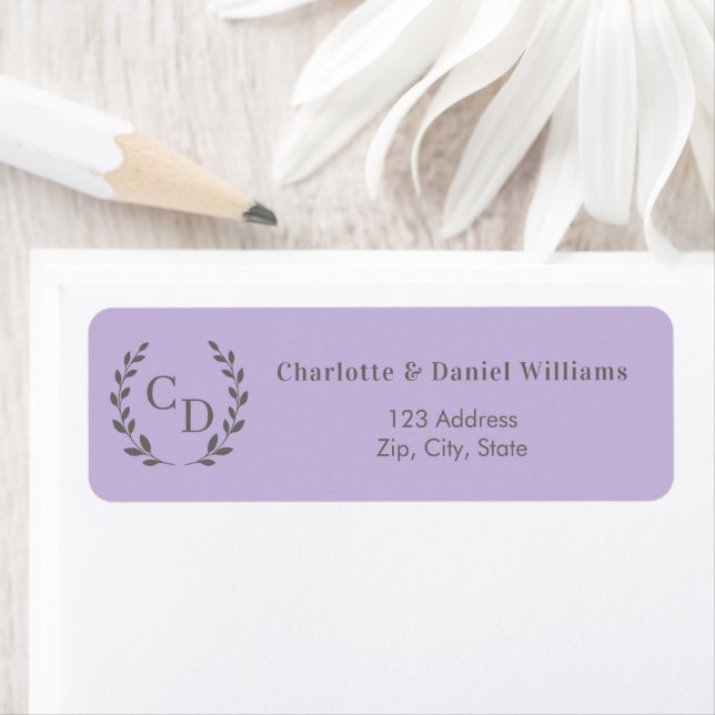 Étiquette Lavender monogrammed wreath return address (En situation)