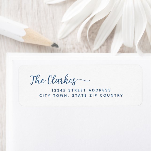Étiquette Minimalist Navy Blue Family Stationery (En situation)