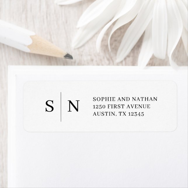 Étiquette Minimaliste et Chic | Mariage Blanc et Noir (En situation)