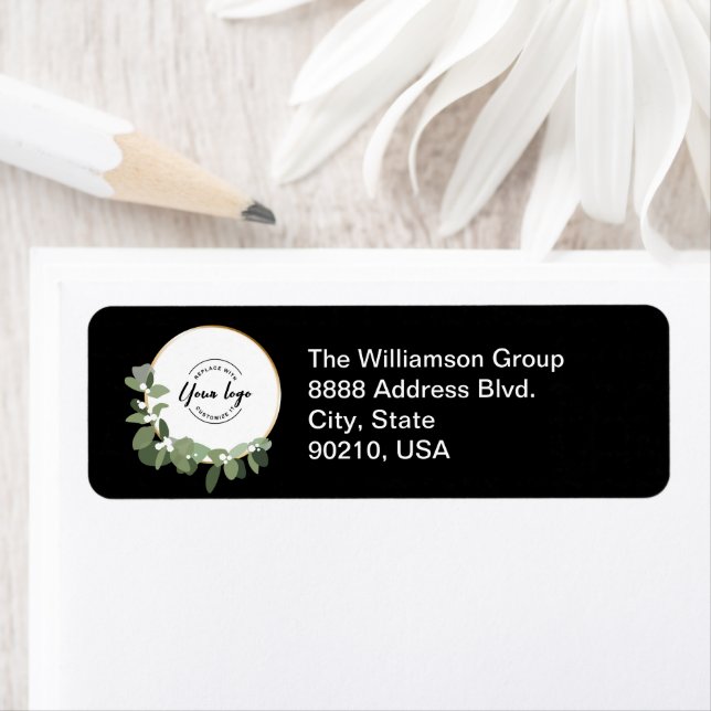 Étiquette Modern Holiday Wreath Company logo black Green (En situation)