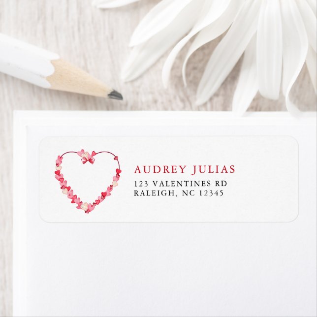 Étiquette Modern Pink Red Hearts Baby shower Adresse de reto (En situation)