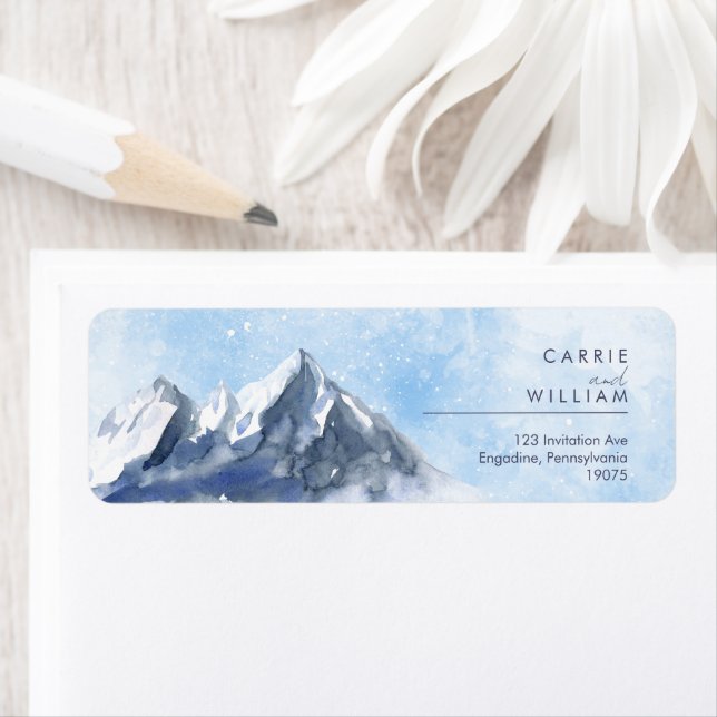 Étiquette Modern Winter Mountain Pattern Wedding (En situation)