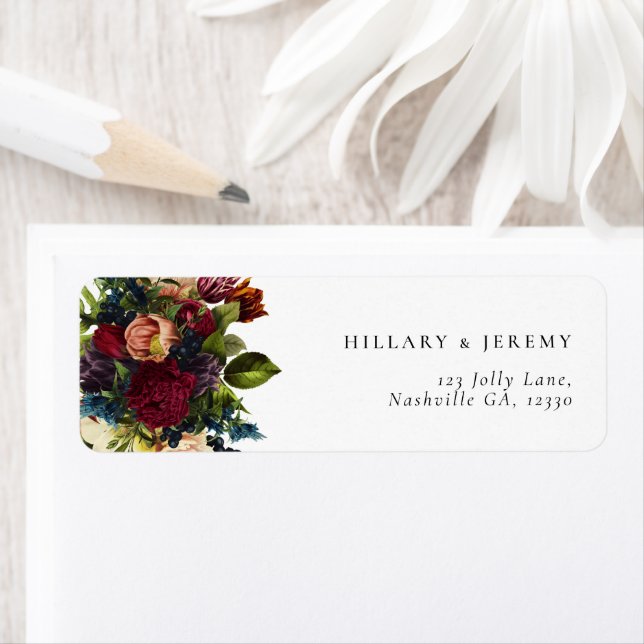 Étiquette Moody Floral Mariage Adresse de retour (En situation)