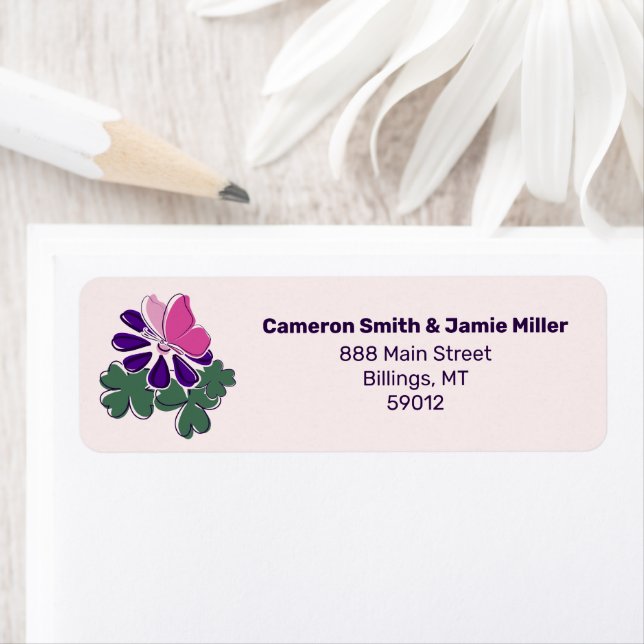 Étiquette Papillon rose moderne Purple Flower Adresse de ret (En situation)