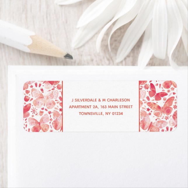 Étiquette Papillons Aquarelle Corail Adresse de retour (En situation)