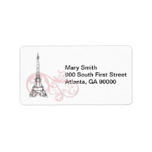 Parchemins roses et tour Eiffel