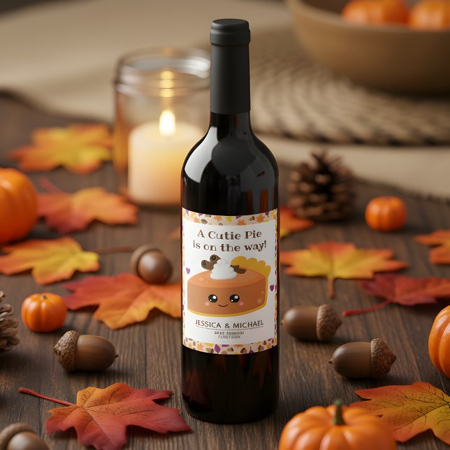 Étiquette Pour Bouteilles De Vin Baby shower d'automne Cutie Pie ( You’ll definitely want a piece of this cutie pie sticker. )