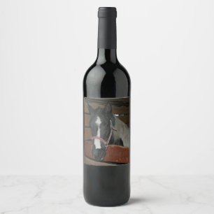Étiquette Pour Bouteilles De Vin Cheval mignon dans une grange