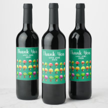 Étiquette de vin aux champignons colorés