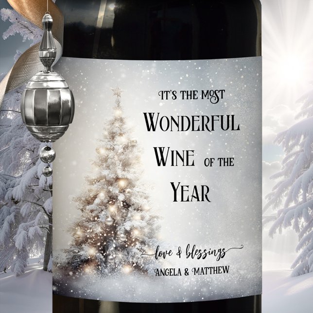 Étiquette Pour Bouteilles De Vin Fantastique Arbre de Noël Neige (Funny Christmas wine label featuring a Christmas tree with sparkling lights and tiny snowflakes)