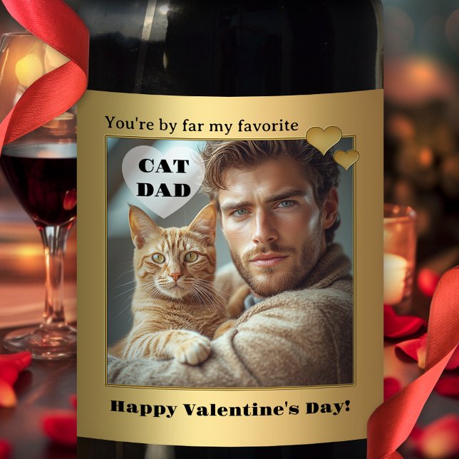 Étiquette Pour Bouteilles De Vin Funny Cat Dad Photo Wine Label (Valentine's Day cat dad wine label featuring your own photo framed by a gold design)