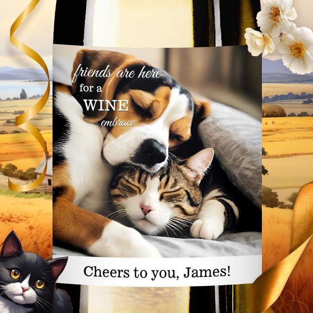 Étiquette Pour Bouteilles De Vin Funny Chat and Dog Friendship Photo (Friendship funny wine label featuring a warm embrace of a dog and cat (or your photo))