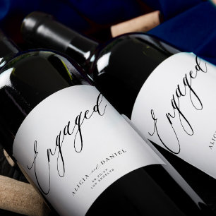 Étiquette Pour Bouteilles De Vin Partie d'engagement de script minimaliste moderne