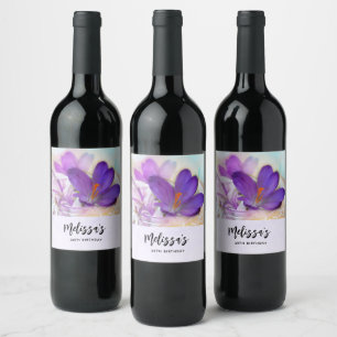 Étiquette Pour Bouteilles De Vin Photo d'un joli Crocus de printemps violet