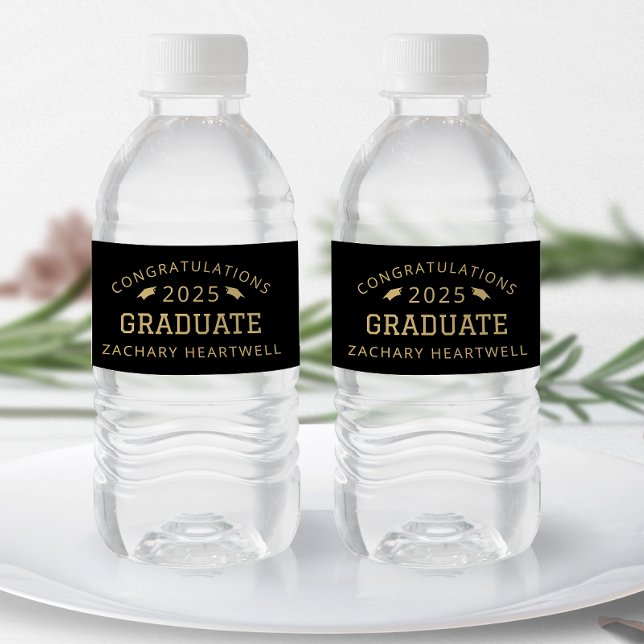 Étiquette Pour Bouteilles D'eau 2025 Sporty Black Gold Graduation (Créateur téléchargé)