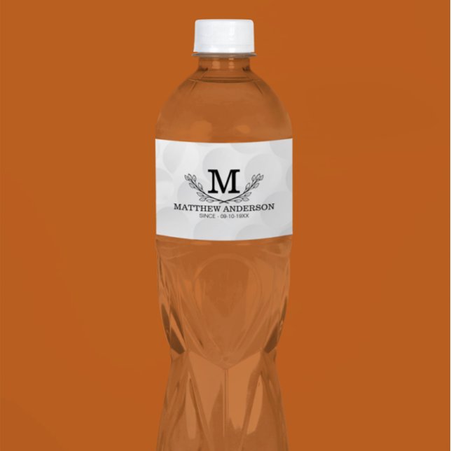 Étiquette Pour Bouteilles D'eau Motif de balle de golf personnalisé Nom Monogramme (Créateur téléchargé)
