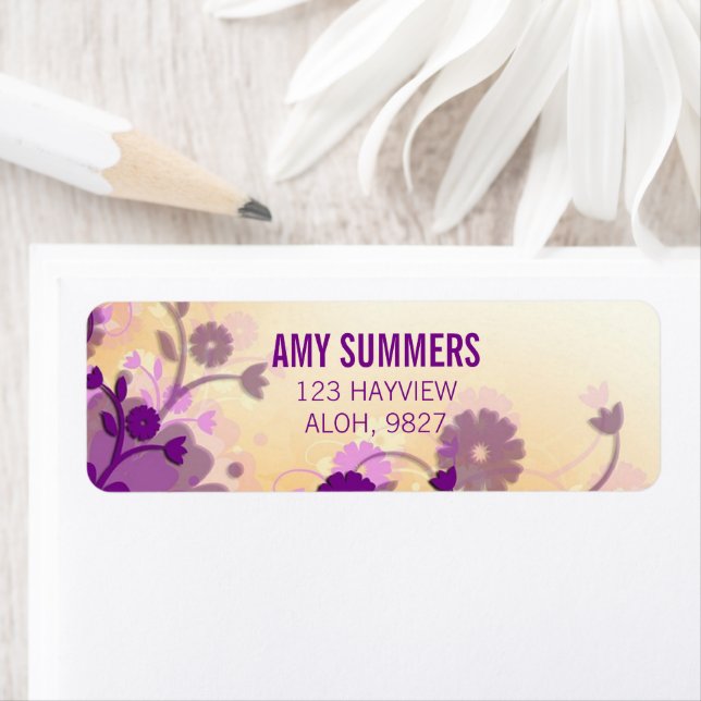 Étiquette Pretty purple floral brown (En situation)
