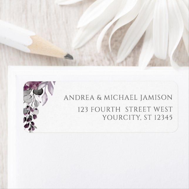 Étiquette Purple / Plum Aquarelle Mariage Floral (En situation)