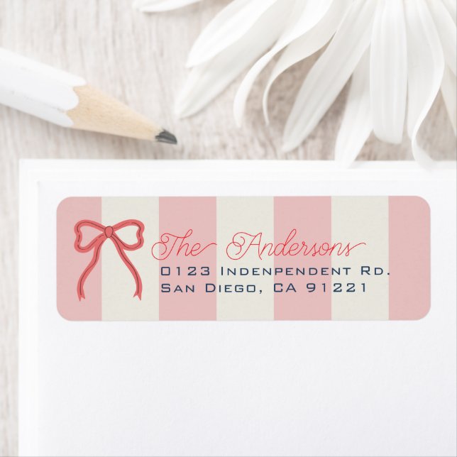 Étiquette Red Bow & Pink Stripes Return Address (En situation)