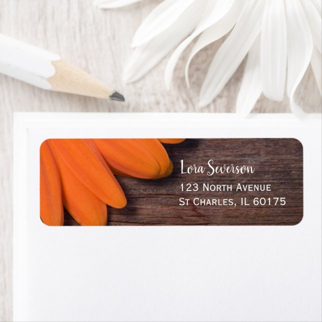 Étiquette Rustic Orange Daisy et Barn Wood Adresse de retour (En situation)