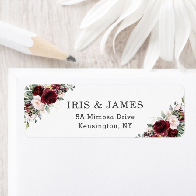 Étiquette Rustique Chic Bourgogne Blush rose Mariage Floral (En situation)