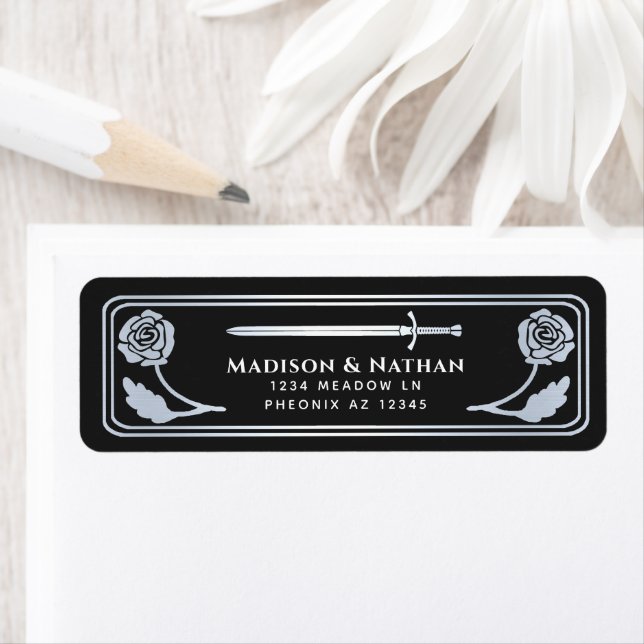 Étiquette Silver Black Medieval Fantasy Sword Wedding Label (En situation)