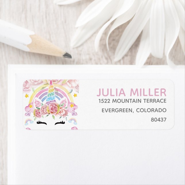 Étiquette Unicorn Rainbow Adresse d'anniversaire personnalis (En situation)