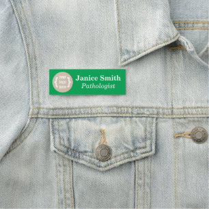 Étiquette verte brillante, nom de marque avec logo