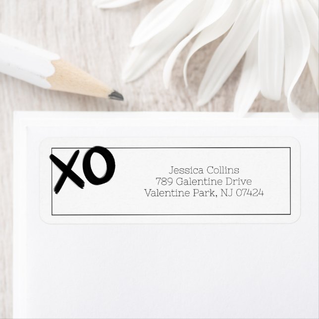 Étiquette XOXO Black White Galentine's Day Adresse de retour (En situation)