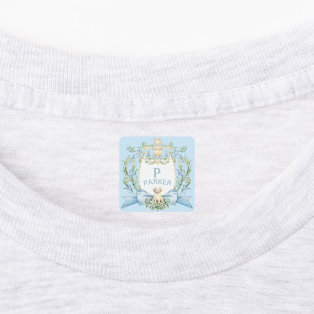 Étiquettes Bleu Grandmillennial Chiot Monogramme Ribbon Crest (Apposé)