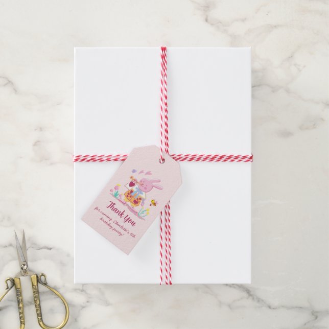 Étiquettes-cadeau aquarelle rose lapin de pâques dans le jardin (Avec de la ficelle)