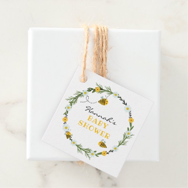 Étiquettes Cadeau Baby shower d'abeilles (En situation)